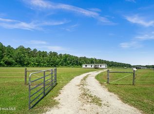 4948 New Savannah Rd #1, Burgaw, NC 28425