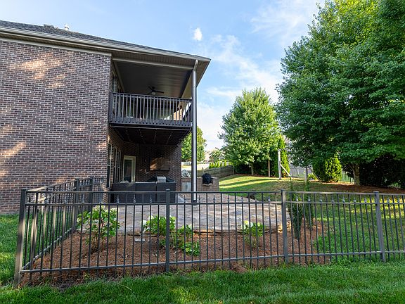 3rd image of 12875 Lily Pond Ln