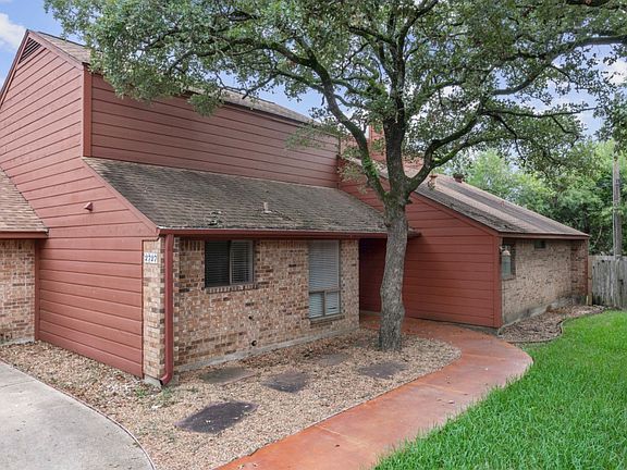 2nd image of 2727 Sandy Cir