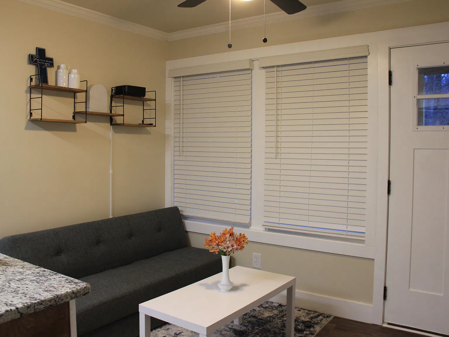 1 bed, 316 sqft, $995 — Photo 4