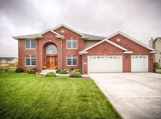 9321 96th Pl, Saint John, IN 46373