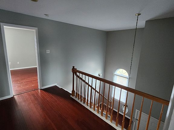 Foyer/hallway upstairs