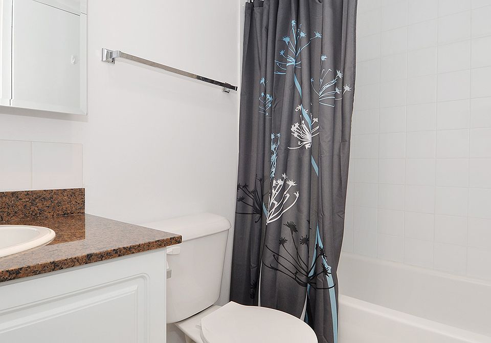 2nd image of 144 W 14th St #Studio