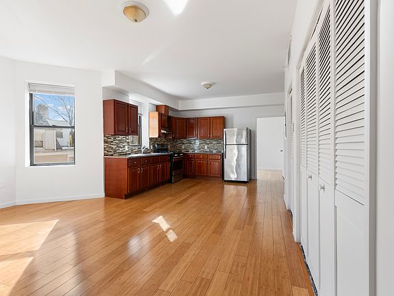 3rd image of 65-57 4th Ave