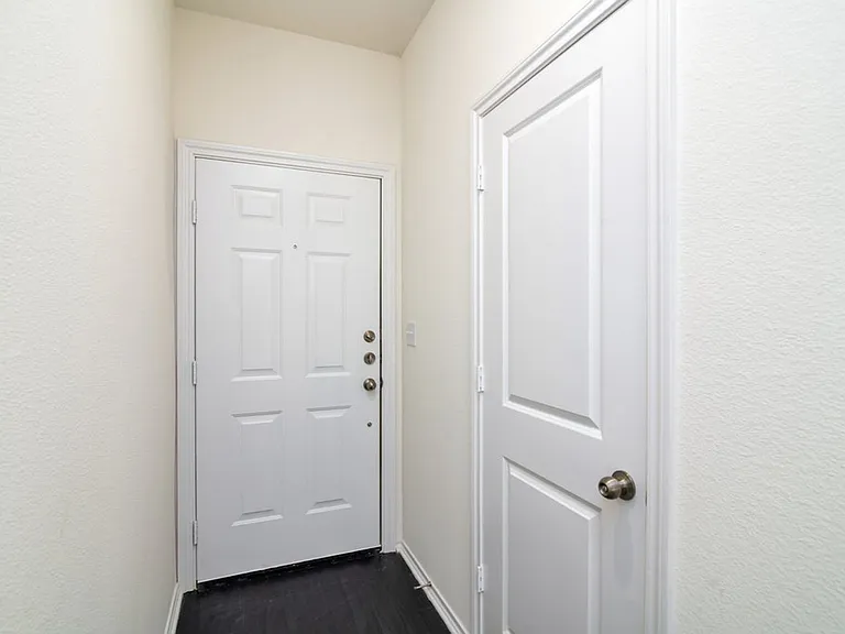 805 S 6th St #2 — Photo 7