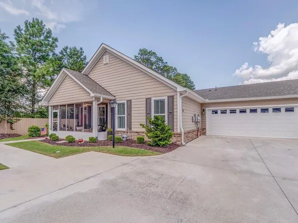 320 Kempton Ln, Dalton, GA 30721
