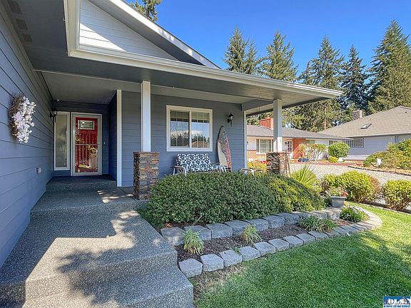 3rd image of 169 Sunland Dr