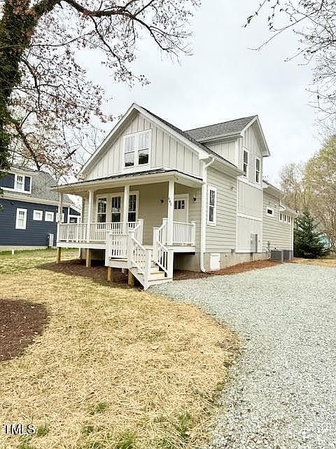 1st image of 563 N Nash St