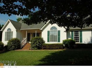 70 Deerfield Dr, Cleveland, GA 30528