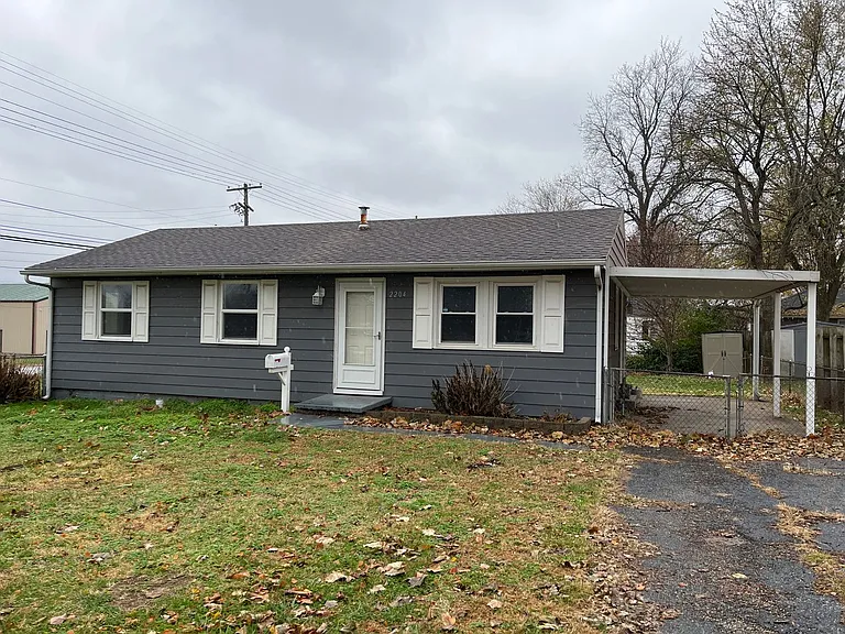 2204 W Madison St — Photo 1