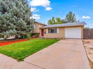 16 Macgregor Rd, Pueblo, CO 81001