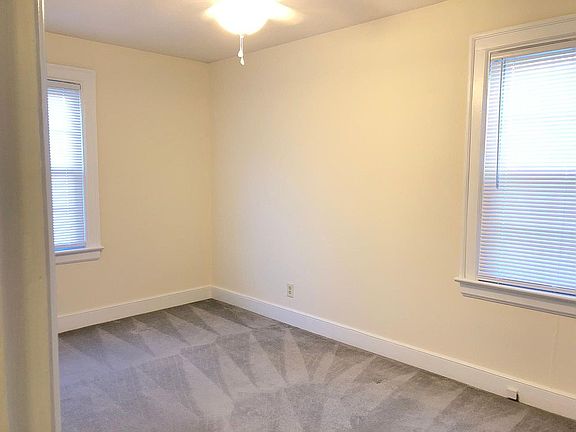 2nd Down stairs bedroom