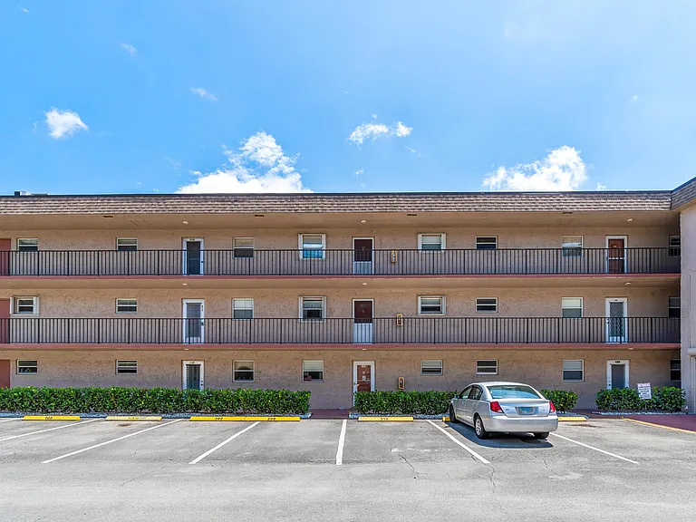 721 Lori Dr #208 — Photo 27