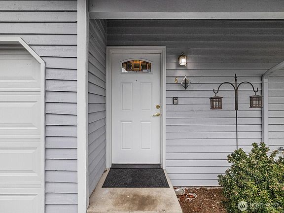 2nd image of 21227 76th Avenue W #B8