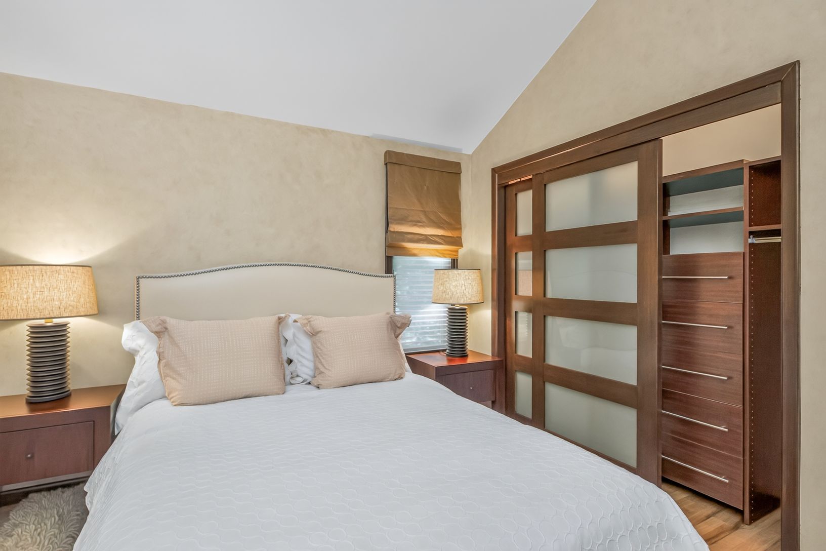 2nd fl bedroom with custom closet