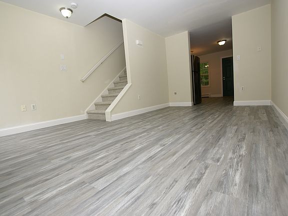 3rd image of 77 Bunker St #3