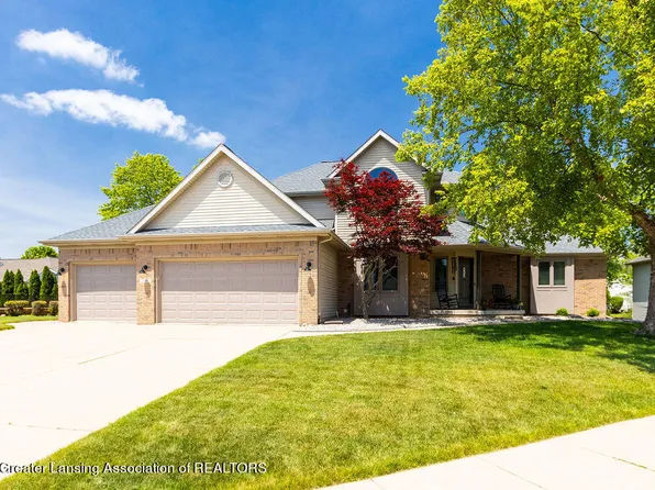 7387 Mallow Ln, Grand Ledge, MI 48837