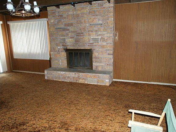 3rd image of 519 Castle Dr