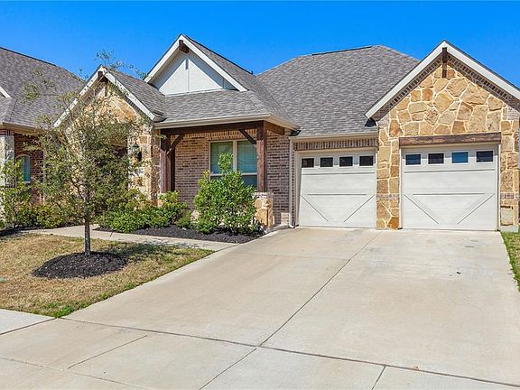 2nd image of 1634 Lost Pines Ln