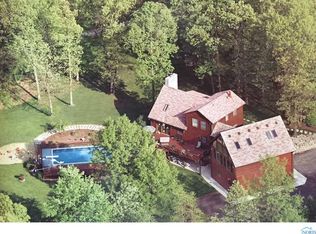 10520 Monclova Rd, Monclova, OH 43542