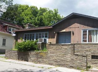 19 W Acacia St, Hazleton, PA 18201