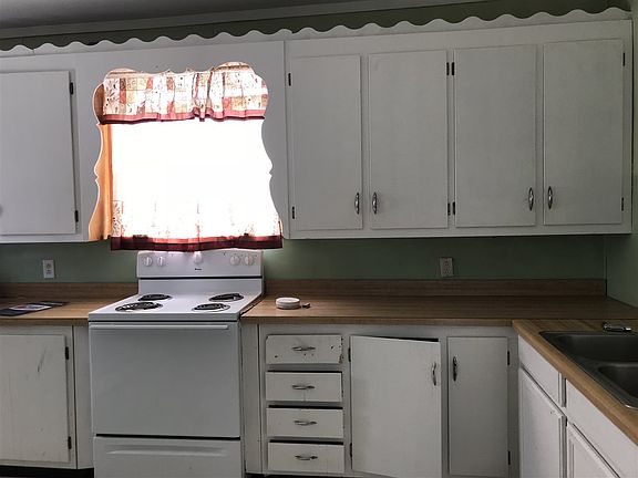 3rd image of 528 N 11th St