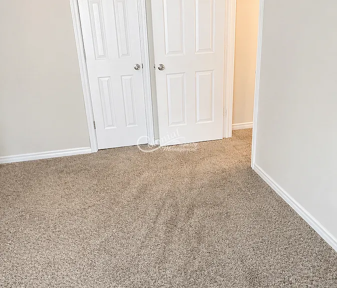 6704 Griffith Loop — Photo 8