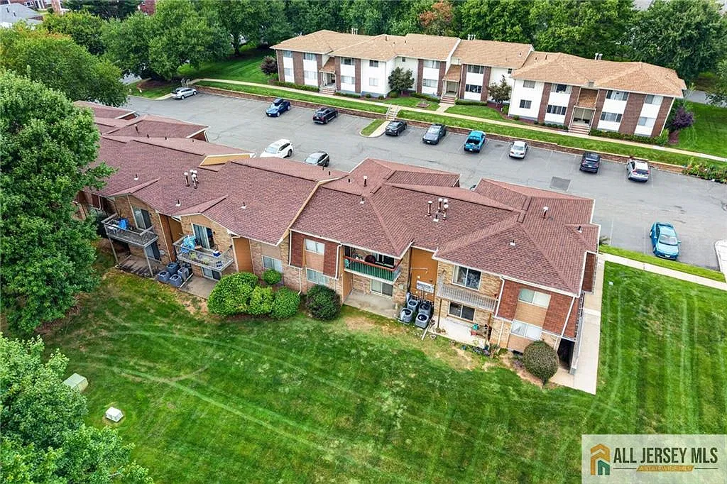 1 bed, 1.0 bath, 877 sqft, $2,000 — Photo 3