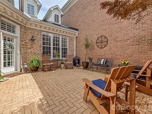3rd image of 6327 Kiftsgate Ct