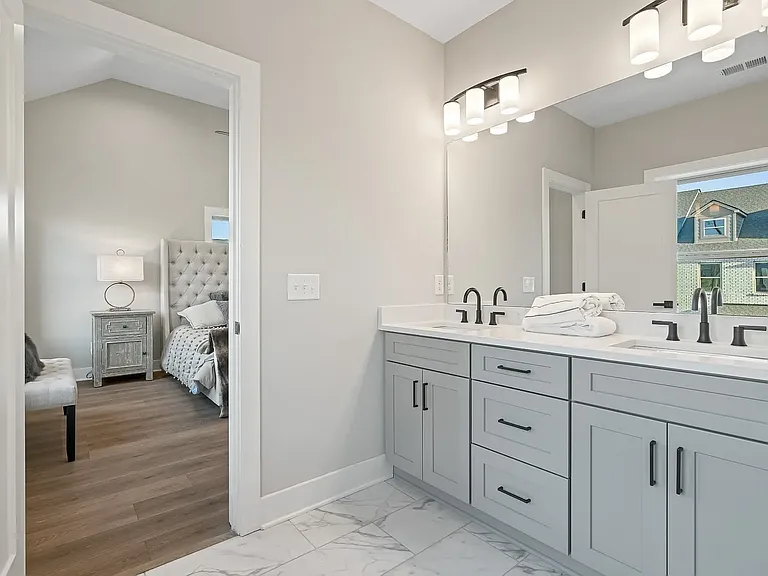 109 Charlotte Everly Cir — Photo 2