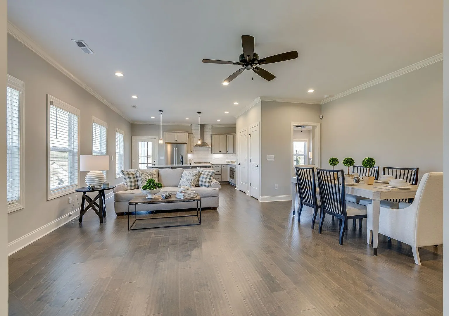 Maryville 37803 - Coming Soon! Showings begin 08/17/2026. 4-bedroom, 3. — Photo 3