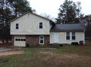 5392 Rocky Pine Dr, Lithonia, GA 30038