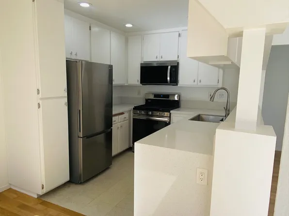 2207 Brenta Pl APT 6, Venice, CA 90291