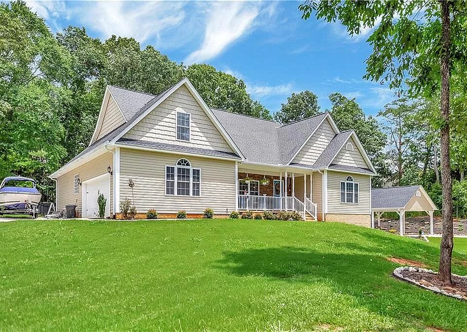 Curb appeal from road with lots of parking