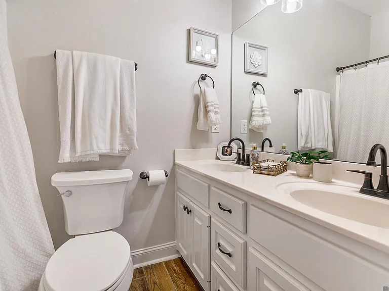 18068 Wilkes Dr — Photo 10