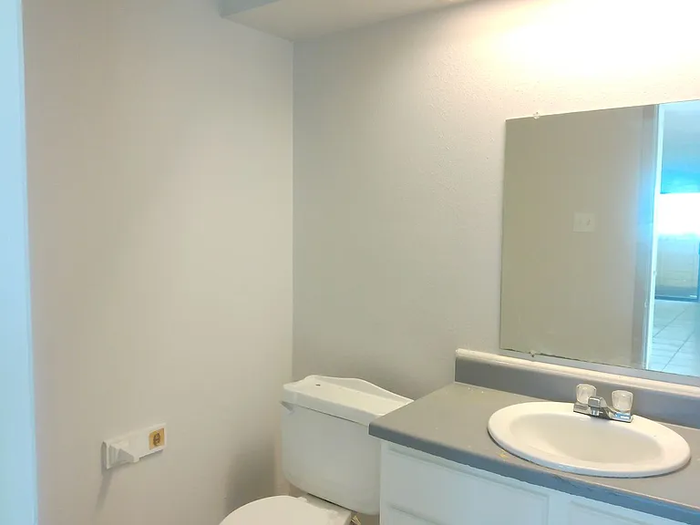2309 Capitan Dr #C — Photo 3