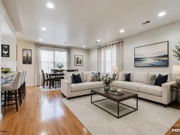 150 61st St #2L, West New York, NJ 07093