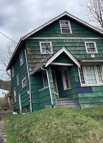 1st image of 2 Leon Ave