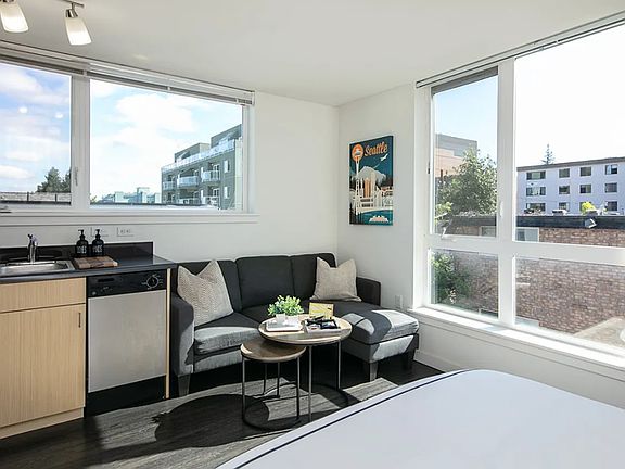 4th image of 5216 Brooklyn Ave NE #103