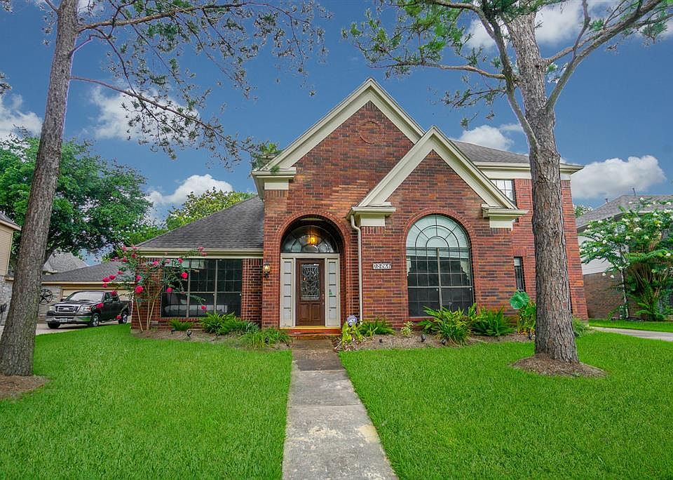 1st image of 18527 Iron Lake Dr