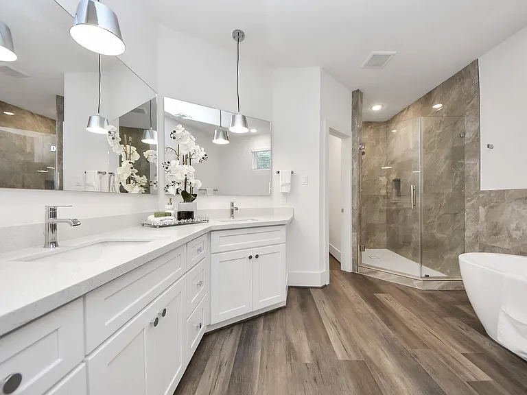 7504 Carver Rd #D — Photo 28