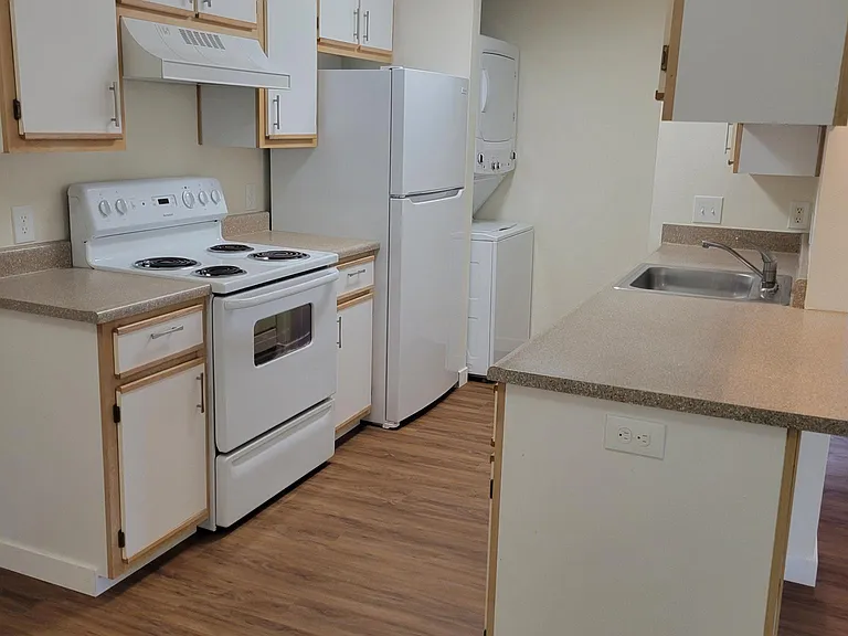 River Place — Photo 10