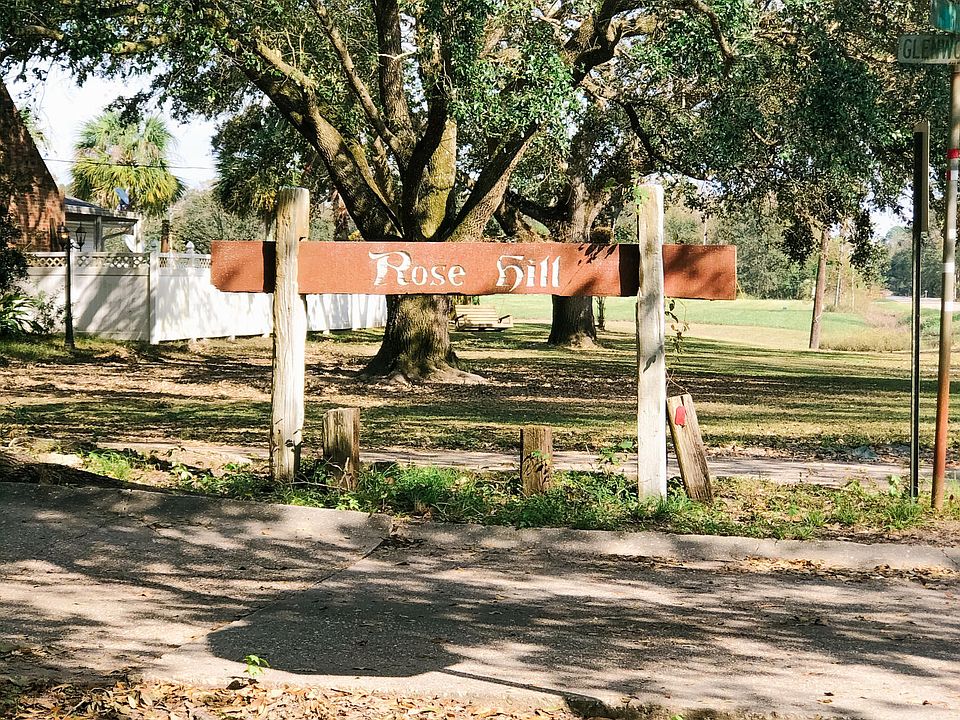 1st image of Hidden Lake Dr