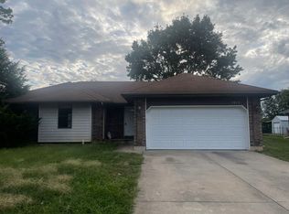 3072 S Meadowlark Ave, Springfield, MO 65807