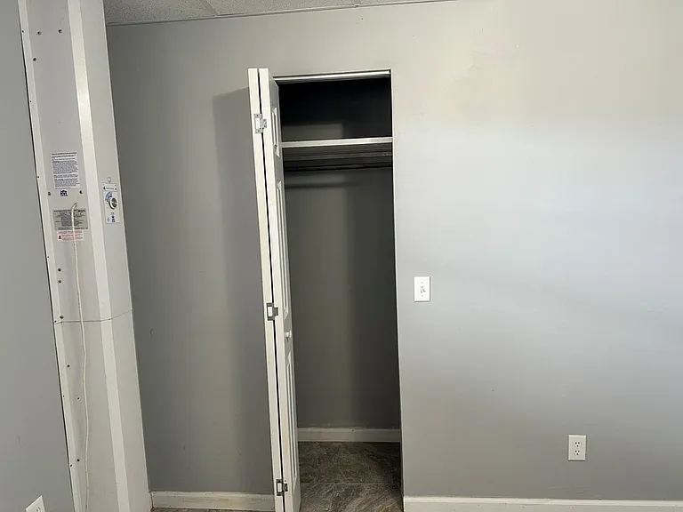 236 Logan Cir — Photo 16