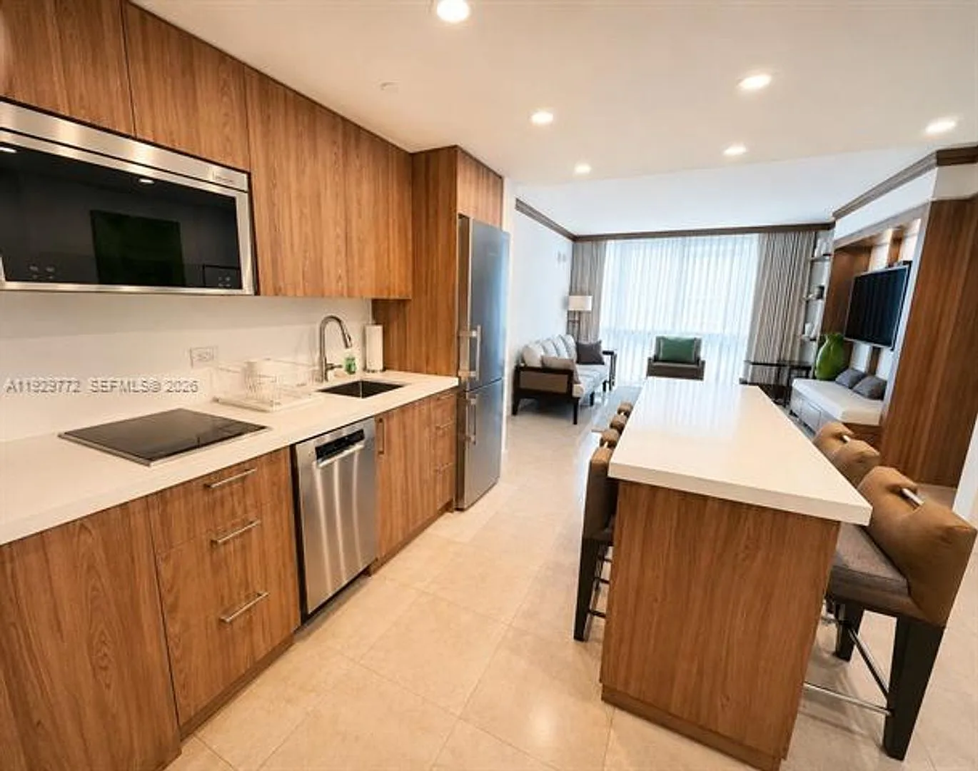 6801 Collins Ave cu-309, Miami Beach, FL 33141 — Photo 1