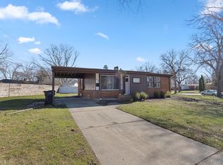 24030 Stratford St, Oak Park, MI 48237