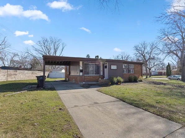 24030 Stratford St, Oak Park, MI 48237