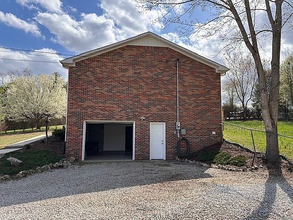 3rd image of 72 Higdon Dr