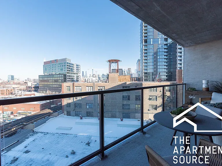 1464 W Randolph St #1 — Photo 9